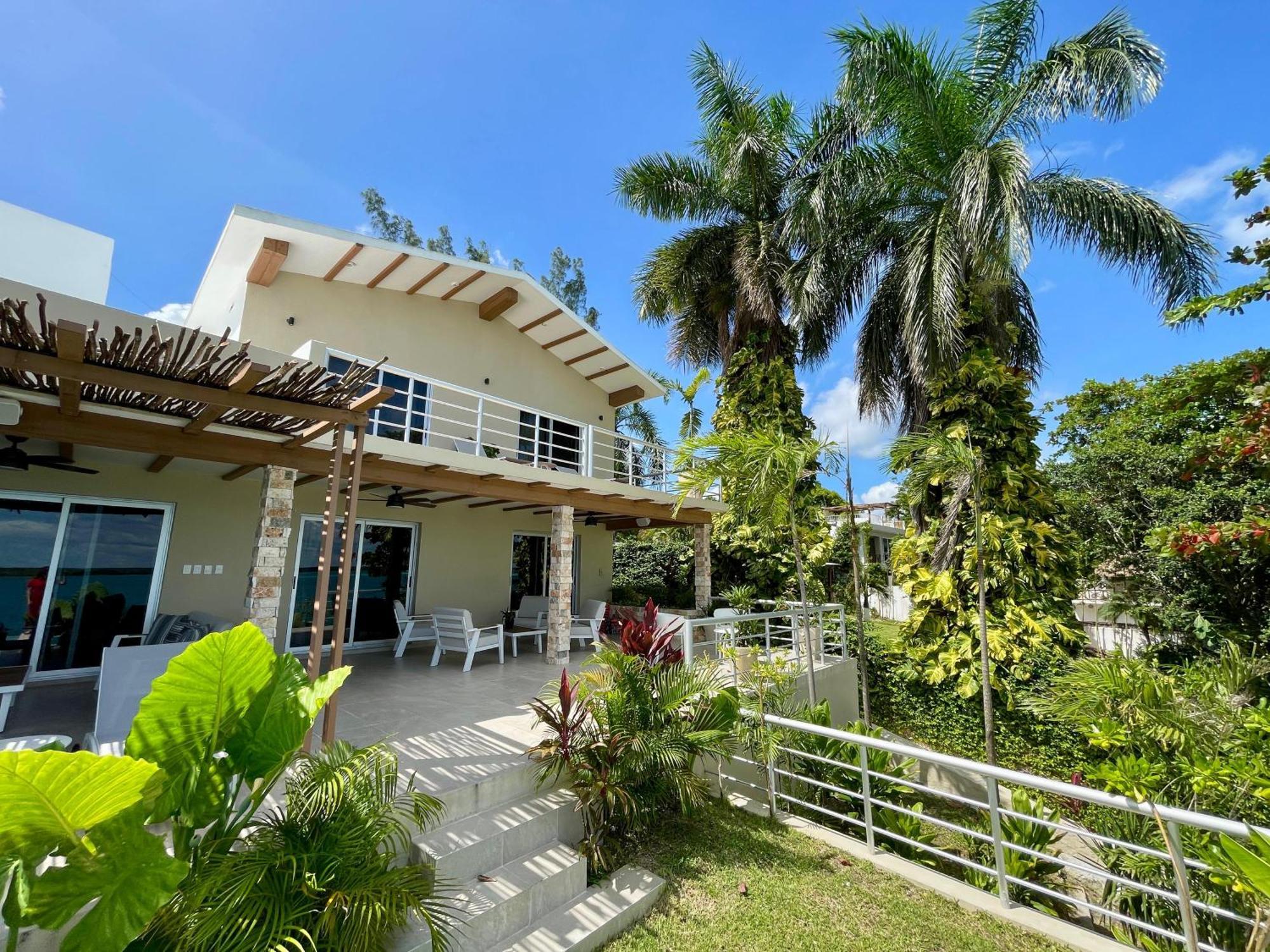 Casa Sol Y Luna -beautiful Sunrises And Infinity Pool Holiday home Bacalar