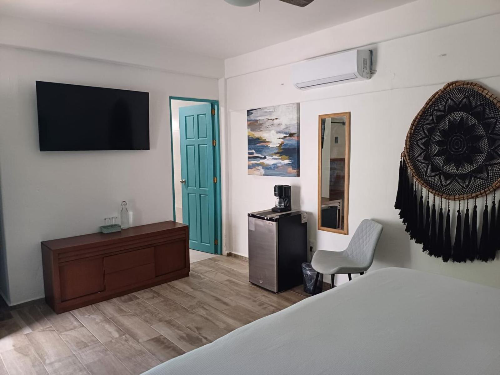 Zensus Laguna Hotel