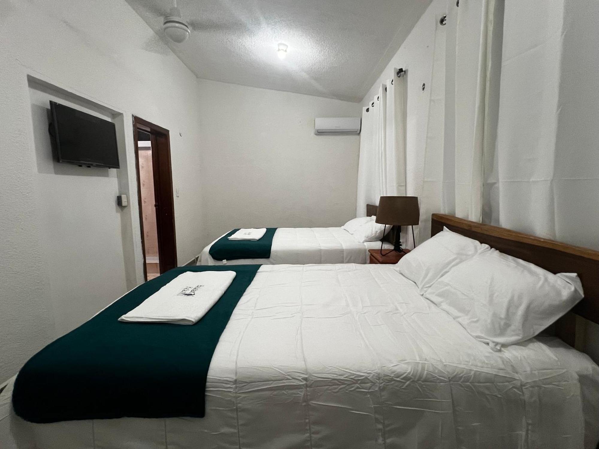 Balaan Kaax Hotel