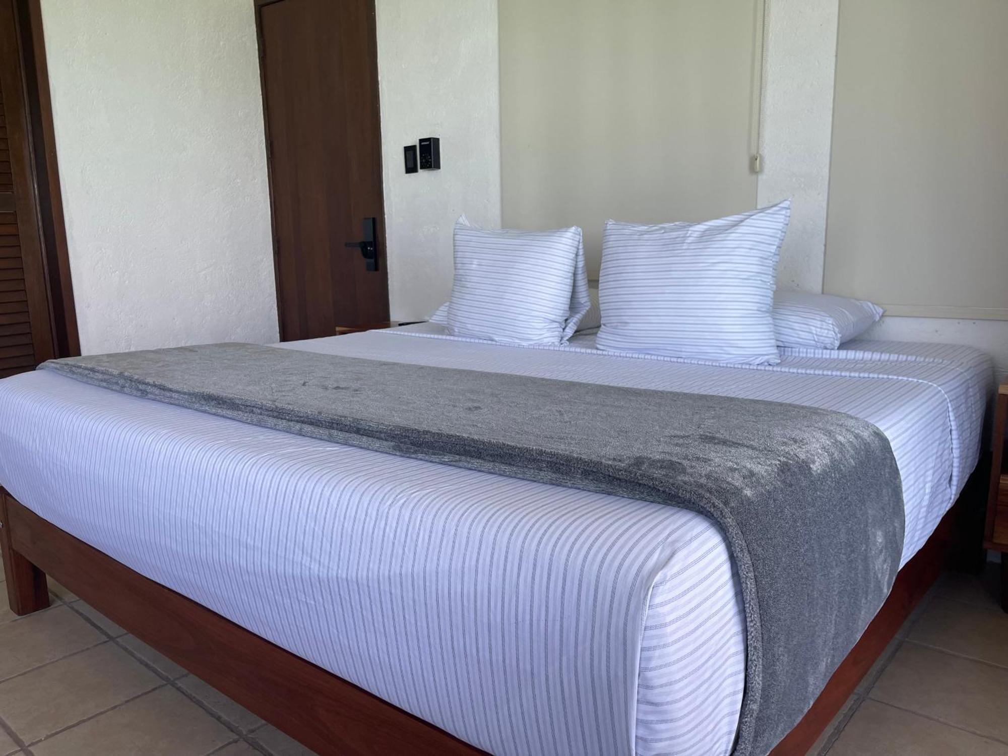 Blue Caribe Front Lagoon Hotel 4*