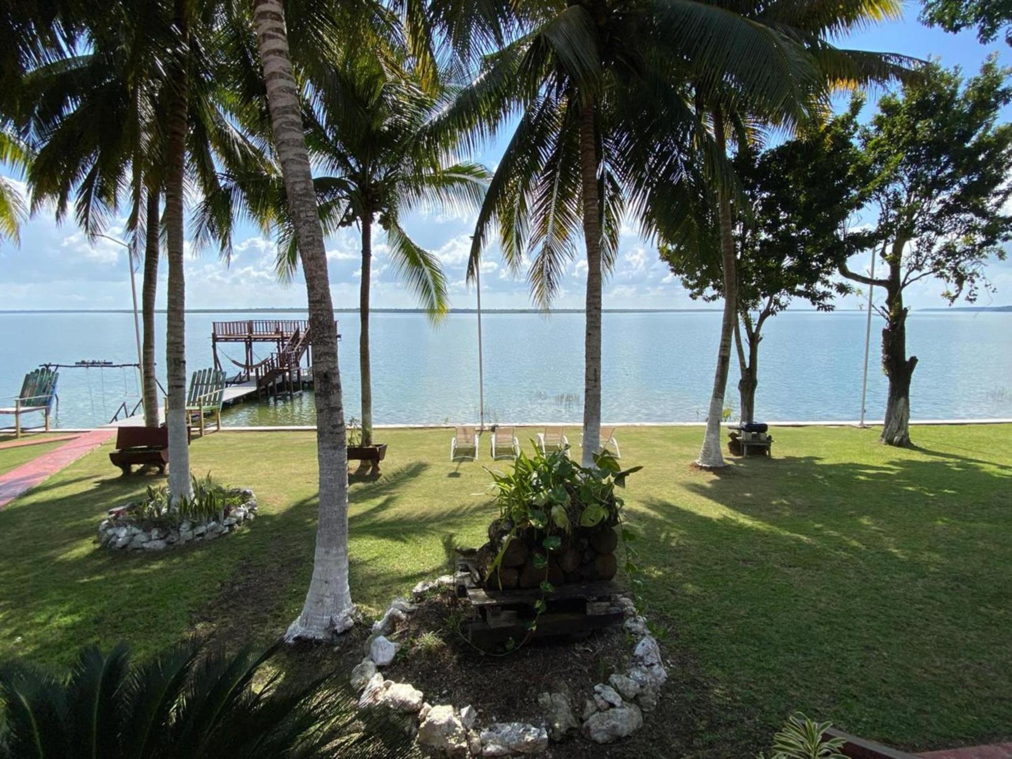 Apartment Coras Place Lagoon Front *