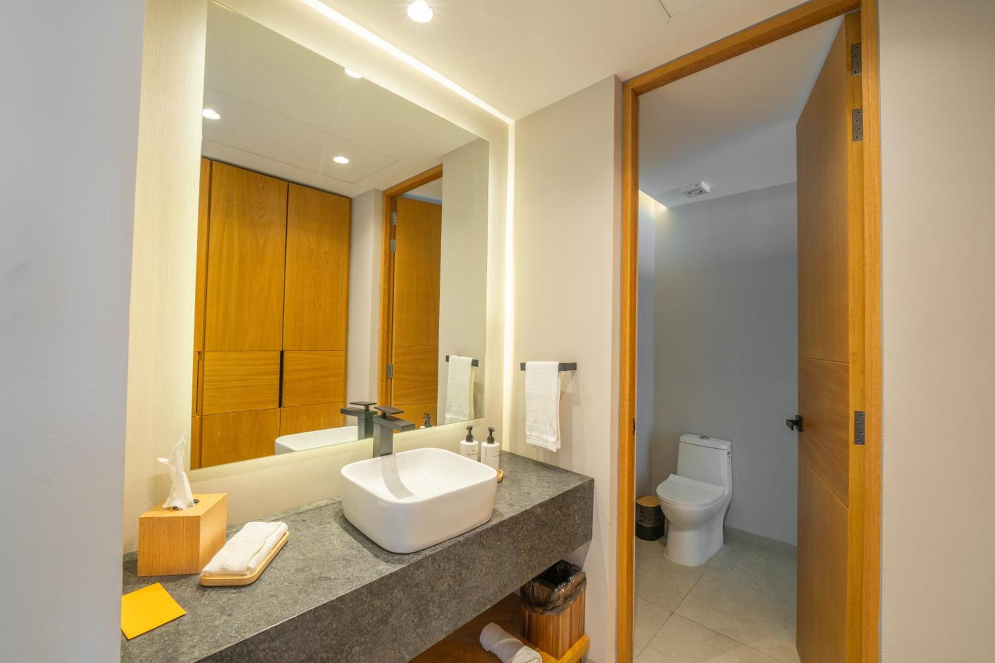Amaranto Boutique 4*