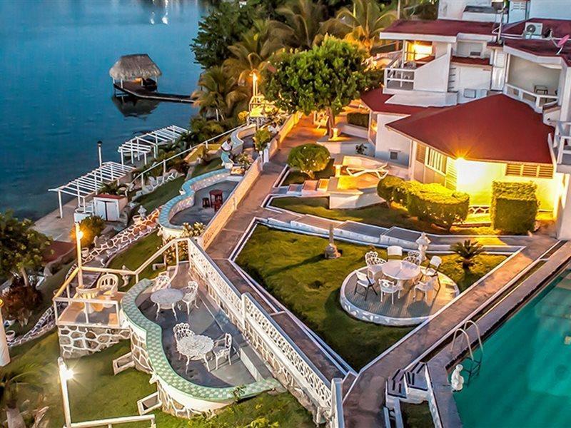 Hotel Laguna 3*