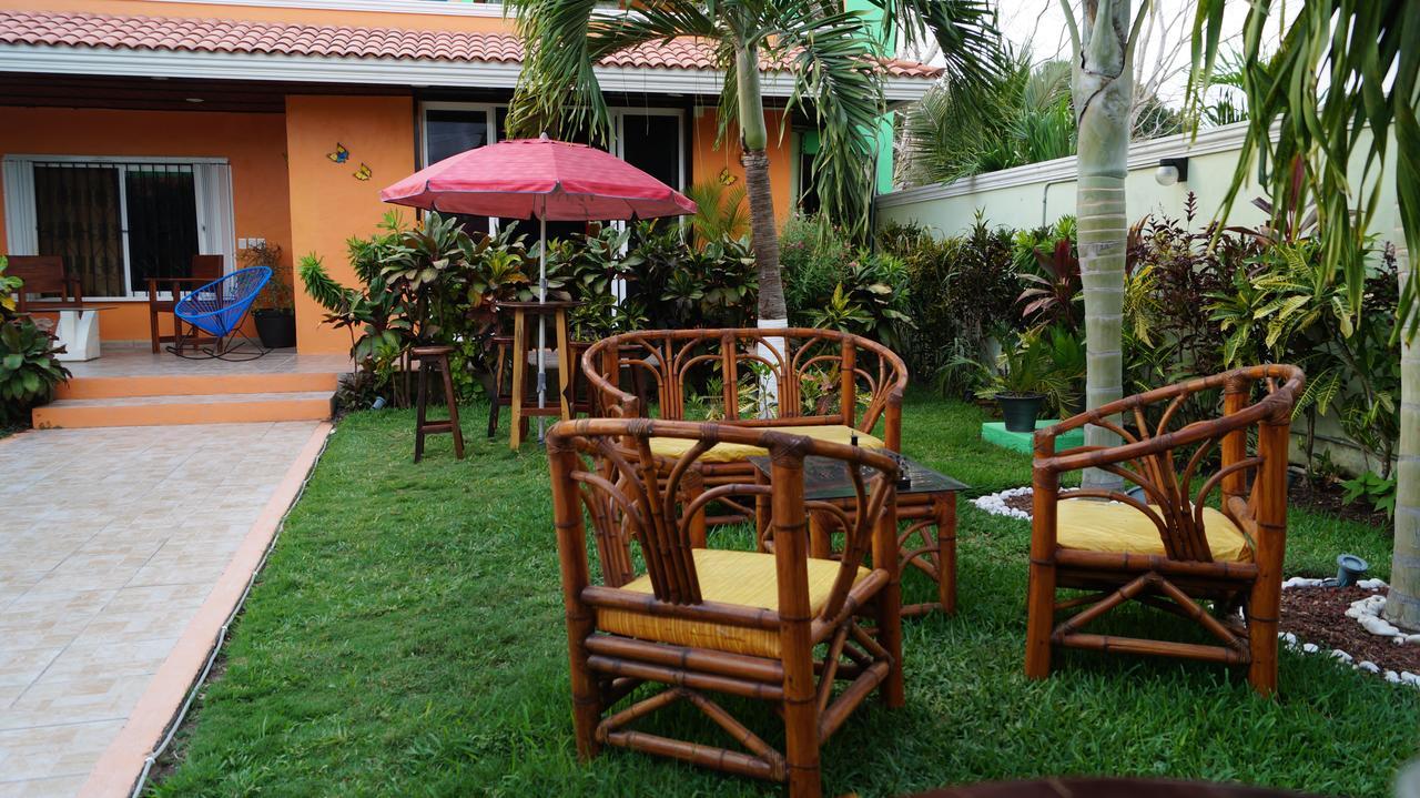 Hotel Lunas *