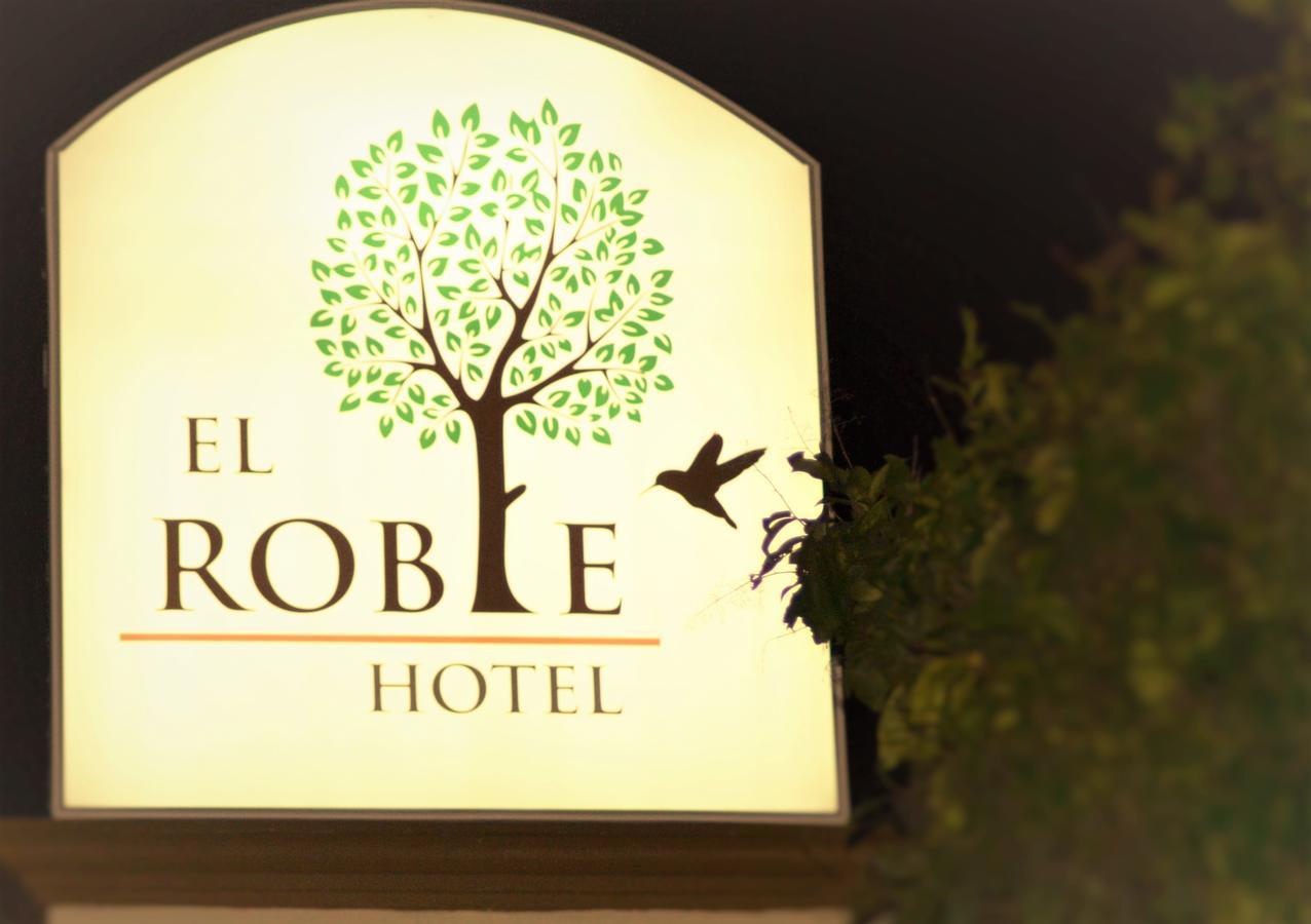 El Roble Hotel *