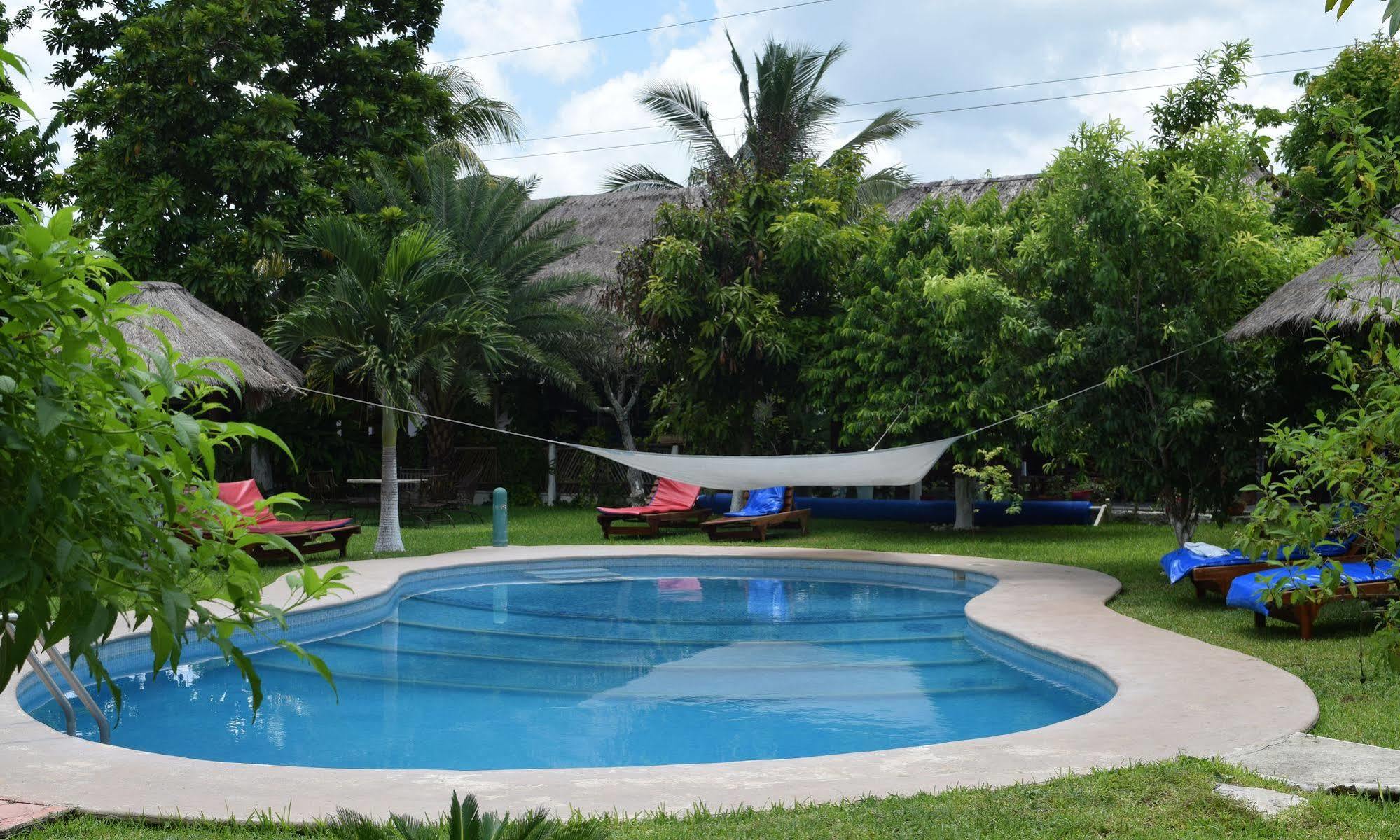 Capital O Colibrí Hotel