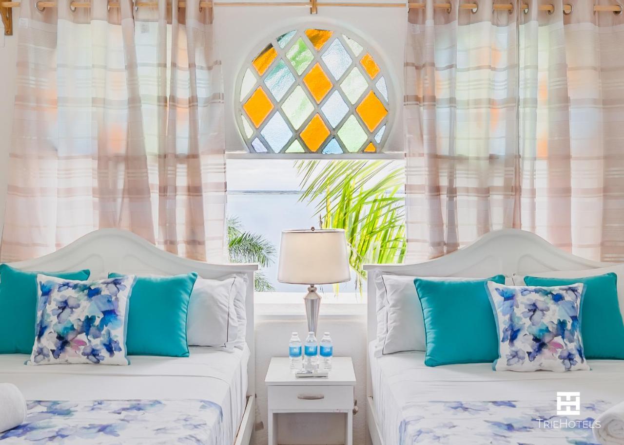 Esmeralda Hotel *