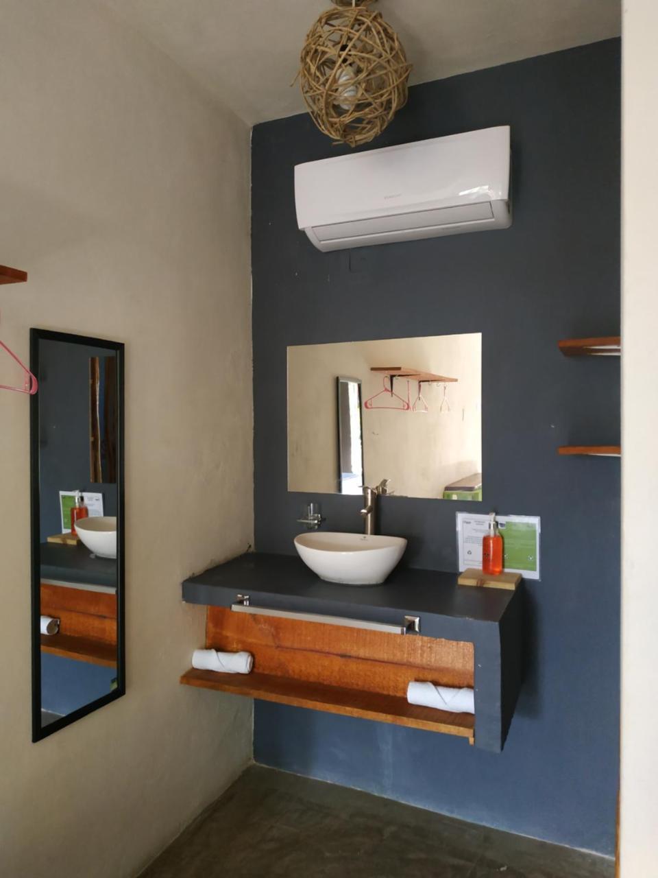 Kairos Hotel *