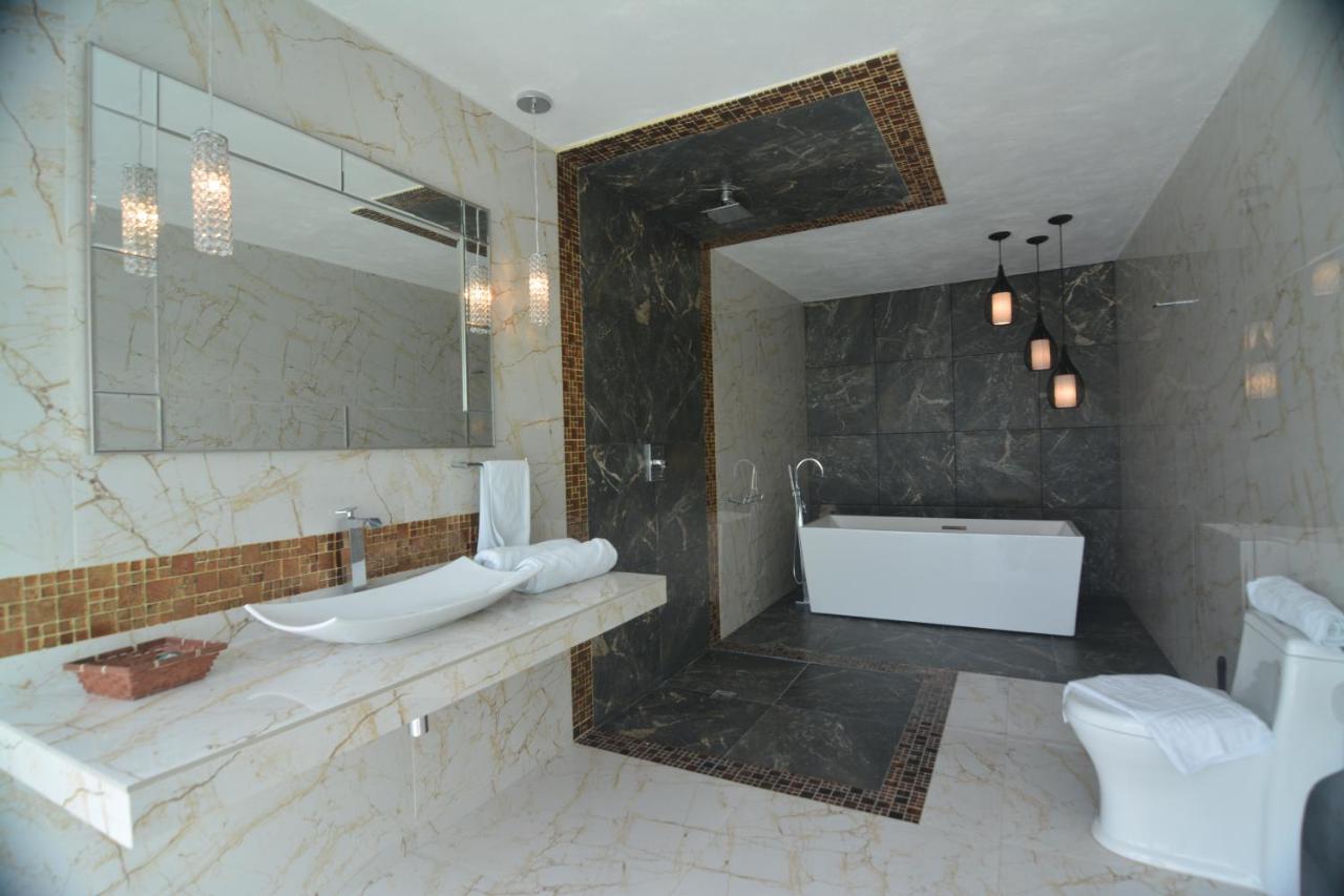 Luxury Con Lagoon Club - Adults Only Hotel 2*