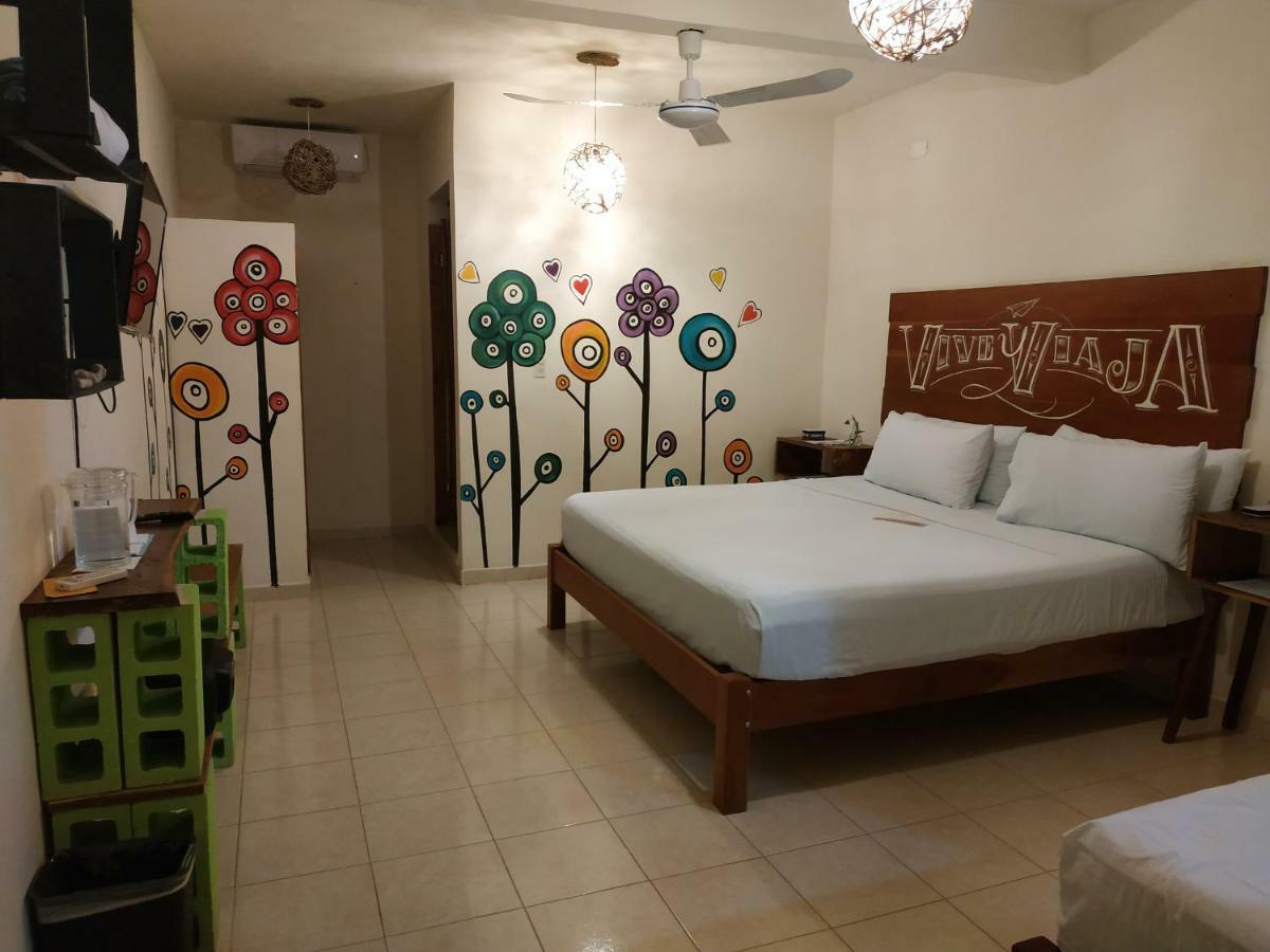 Kairos Hotel *