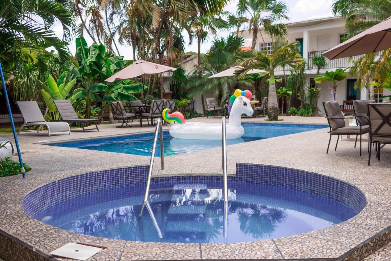Hotel Henry Bacalar