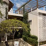 Agam Hotel