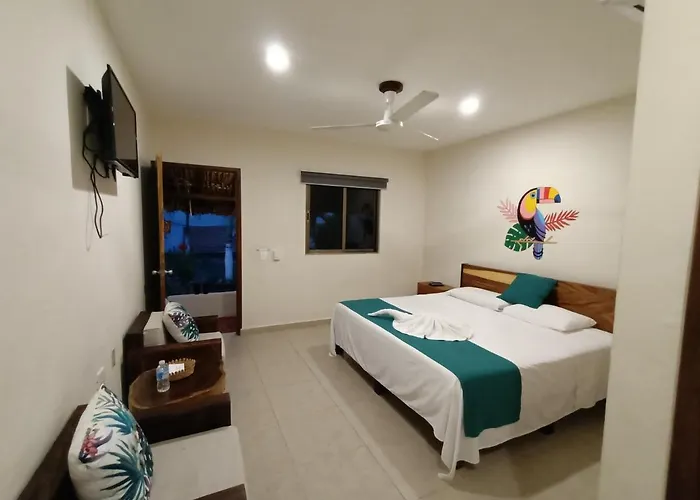 Mecate Bacalar Hotel & Dorms
