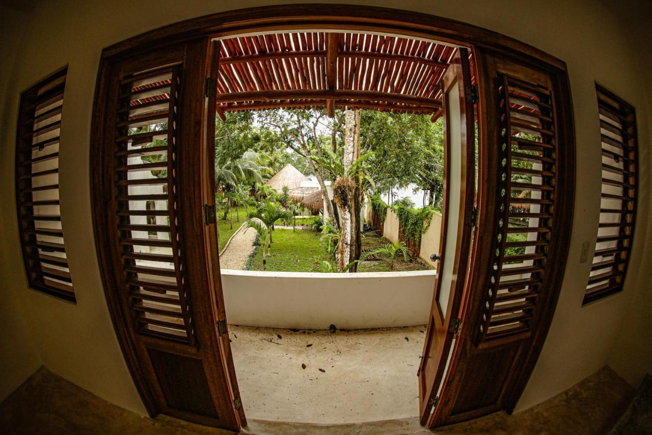 Mi Kasa Tu Kasa Hotel