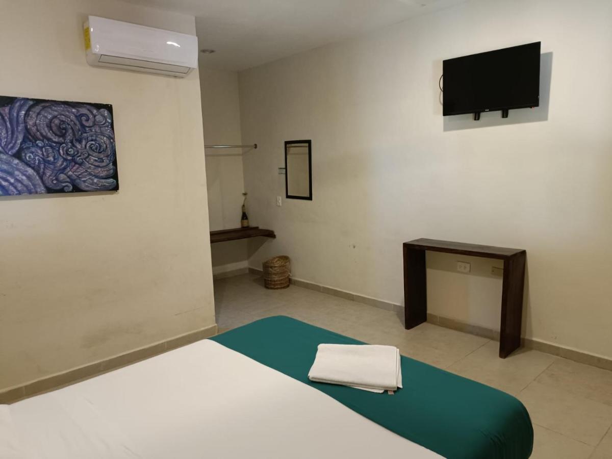 Hotel Mecate & Dorms