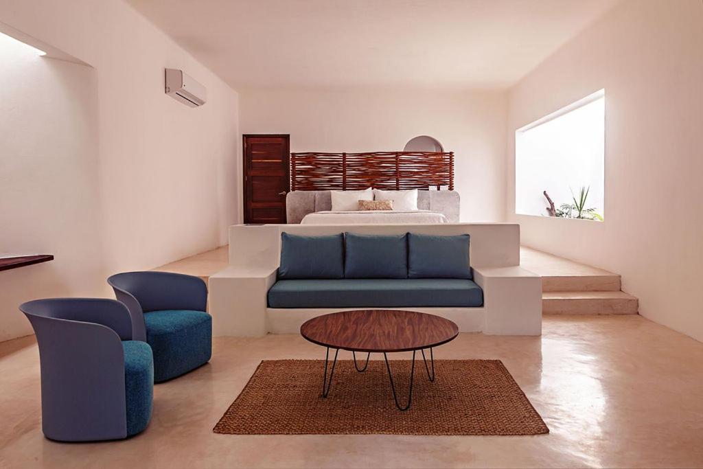 Mi Kasa Tu Kasa Hotel 4*