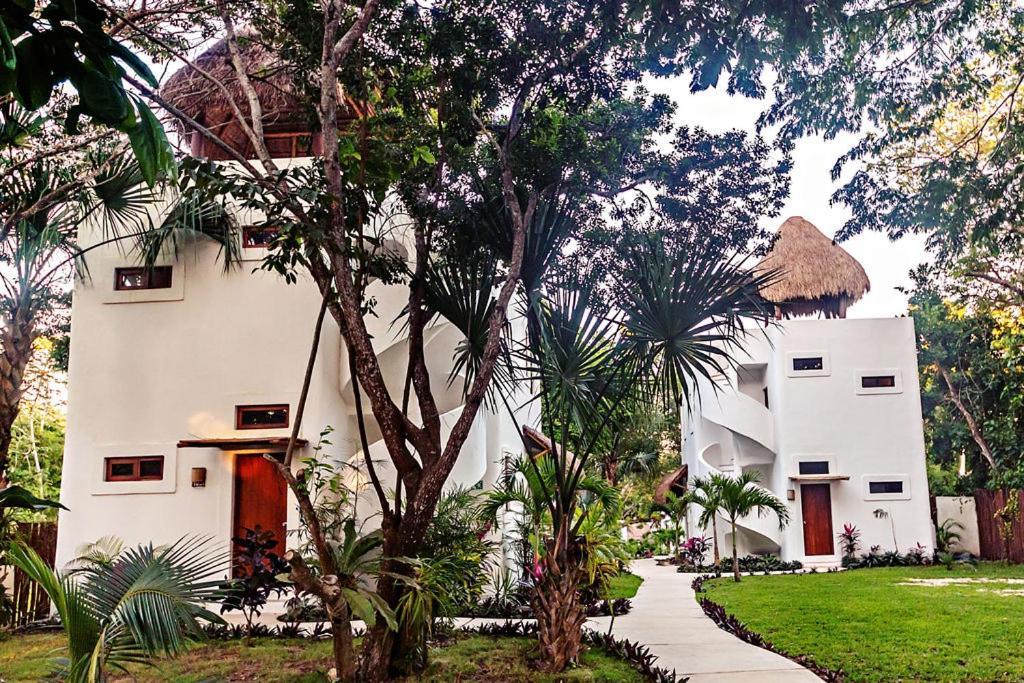 Hotel Mi Kasa Tu Kasa 4*