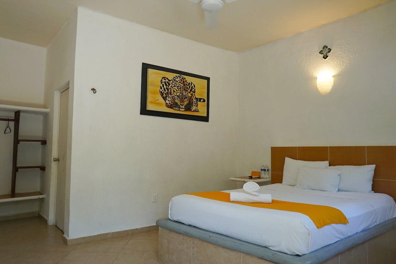 Xo Laguna Hotel