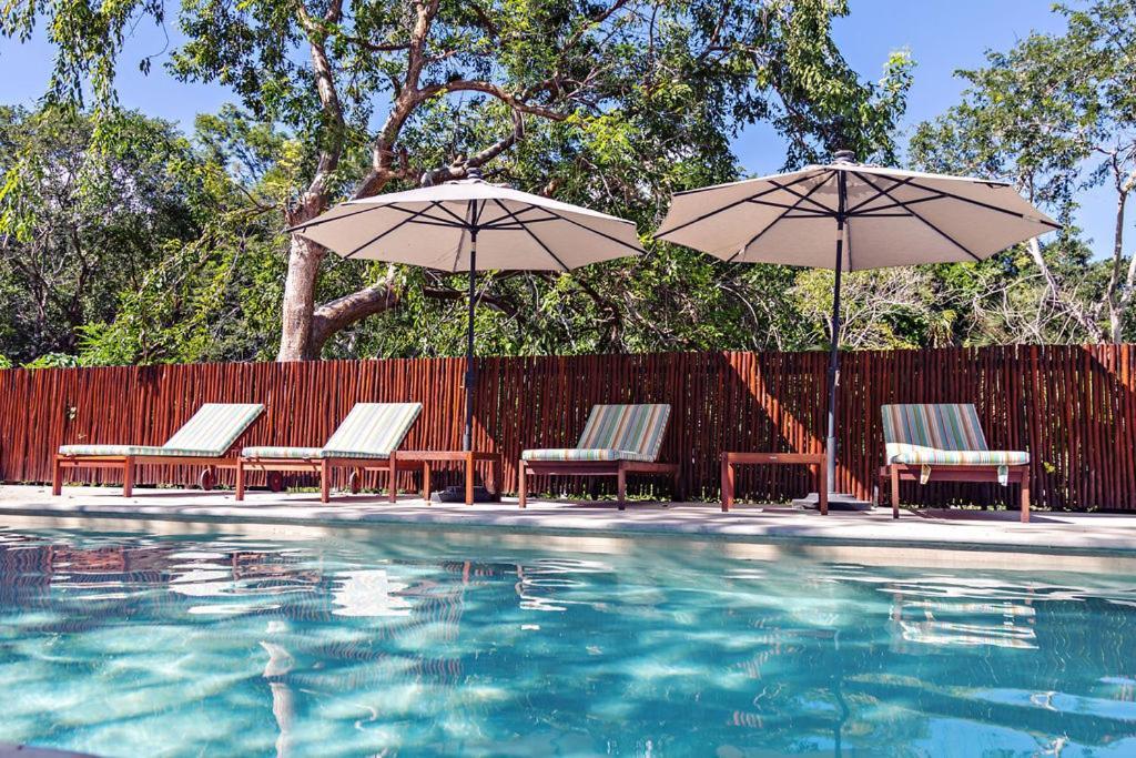 Mi Kasa Tu Kasa Hotel