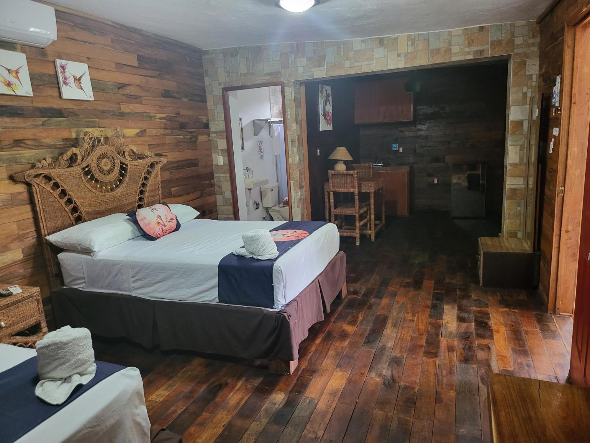 Colibrí Hotel Bacalar