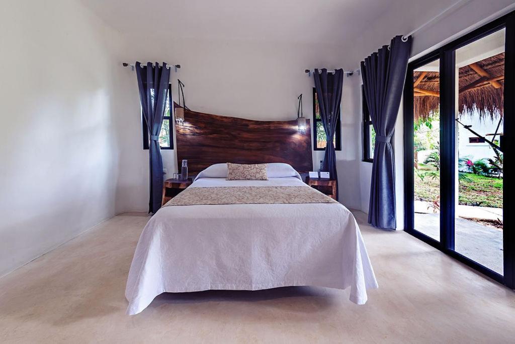 Mi Kasa Tu Kasa 4*