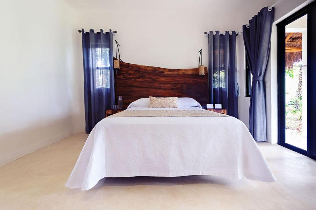 Mi Kasa Tu Kasa Hotel 4*