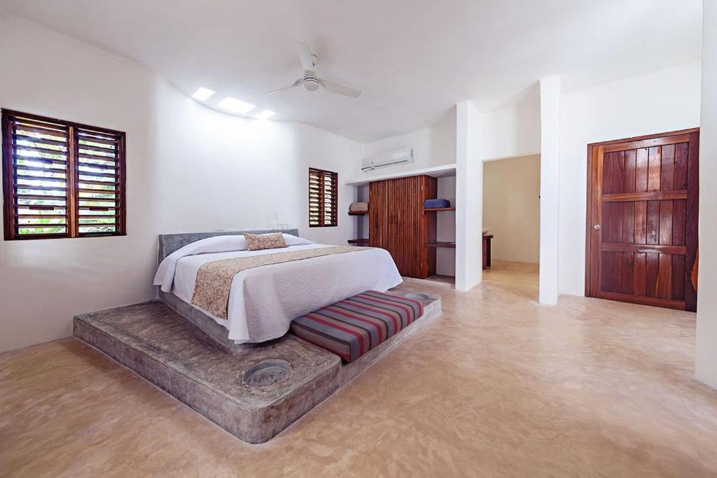 Mi Kasa Tu Kasa Hotel 4*
