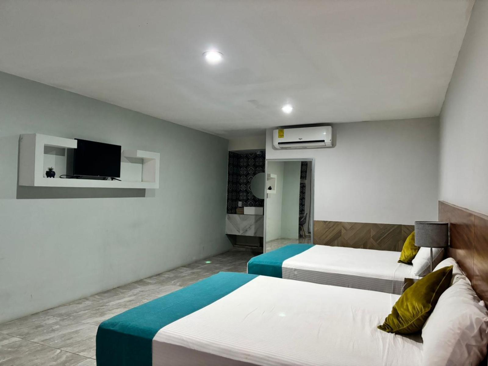 Awazul Hotel 2*