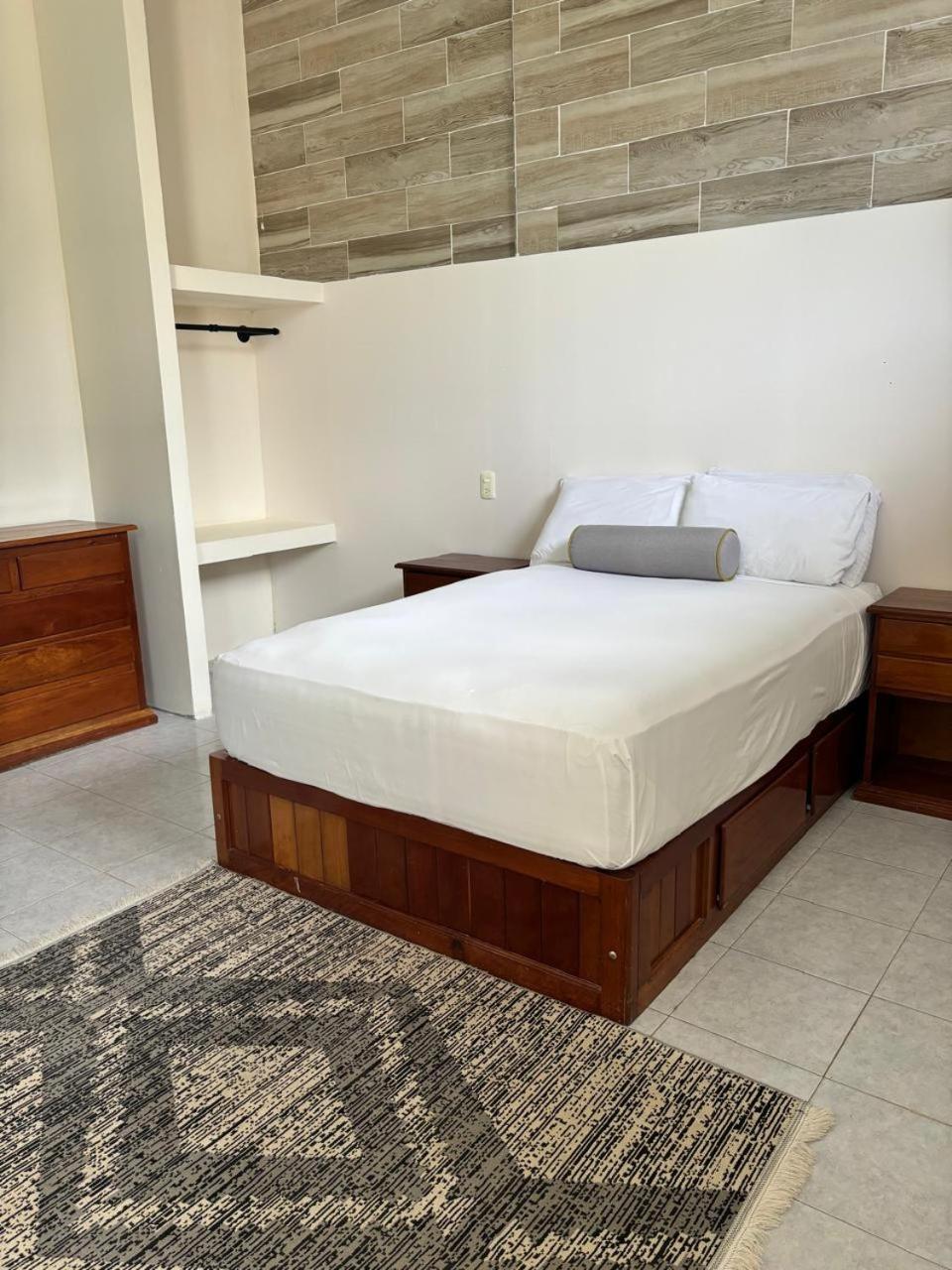 Awazul Hotel 2*